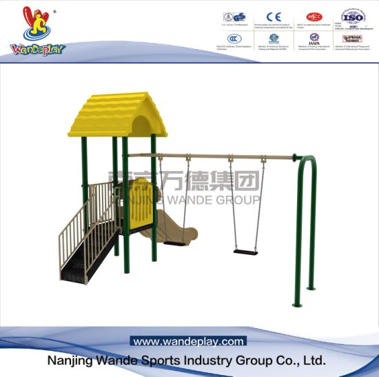 유원지 어린이 야외 스윙과 클래식 Playset